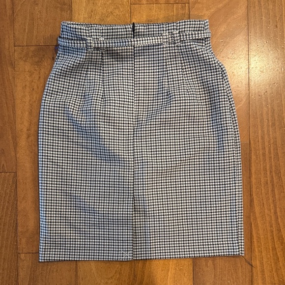 H&M Black and White Gray Houndstooth Belted Pencil Skirt - Picture 3 of 5